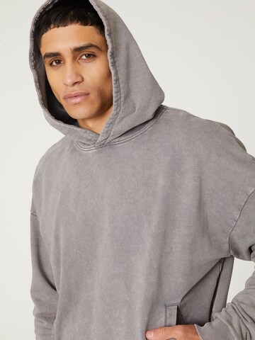 DAN FOX APPAREL Sweatshirt 'Aaron' in Grey