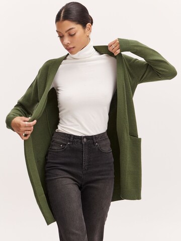 b.young Gebreid vest 'NONINA' in Groen
