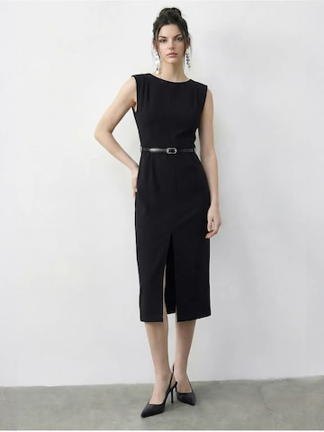 Tubino di Bianco Lucci in nero: frontale