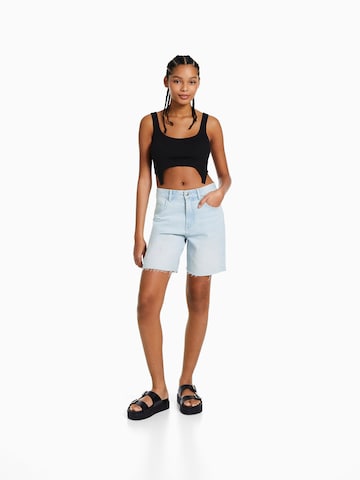 Bershka Regular Shorts in Blau