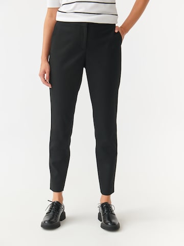 TATUUM Tapered Broek 'OLIA' in Zwart: voorkant