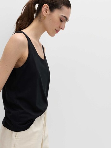Top di Marks & Spencer in colori misti