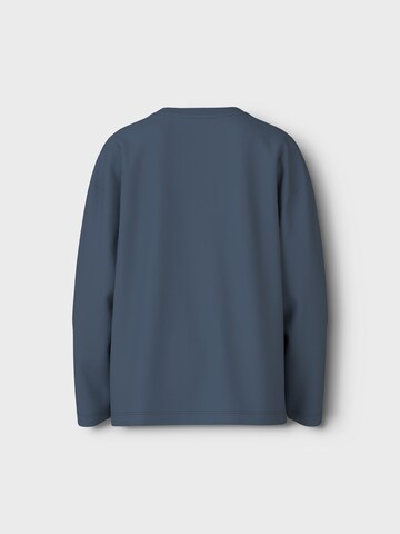 Tricou 'NKMVICTOR' de la NAME IT pe albastru