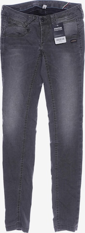 Gang Jeans in 27 in Grey: front