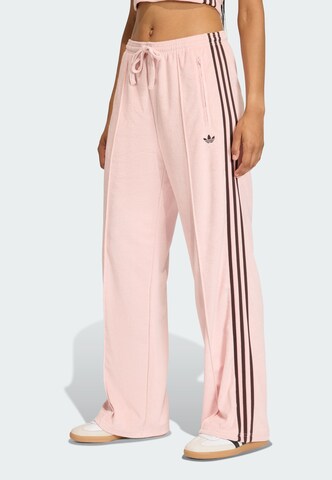 Loosefit Pantaloni 'Firebird' di ADIDAS ORIGINALS in rosa: frontale