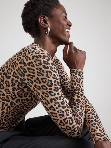 ABOUT YOU Póló 'Lotti' - barna