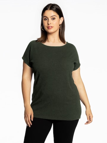 Yoek Shirt in Green: front