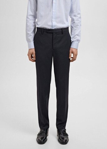 MANGO MAN Slim fit Pleated Pants 'Monaco' in Blue: front