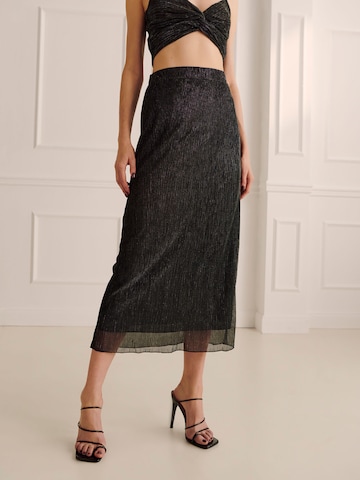 Guido Maria Kretschmer Women Skirt 'Heather' in Black: front