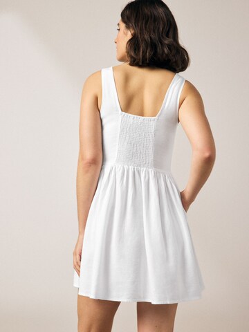 Robe Next en blanc