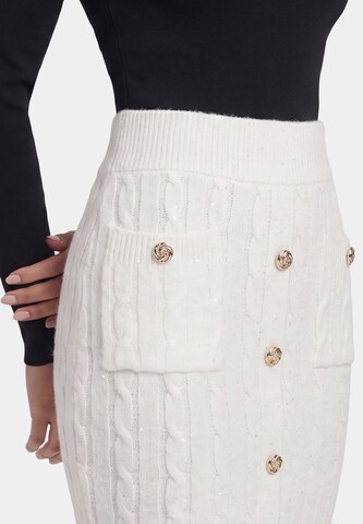 faina Skirt in White