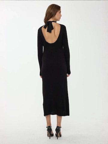 Hiccup Kleid in Schwarz