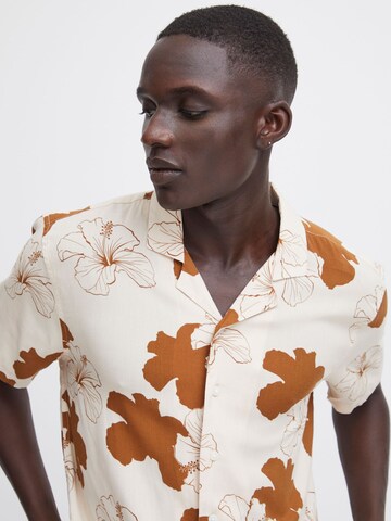 BLEND Regular fit Button Up Shirt in Beige