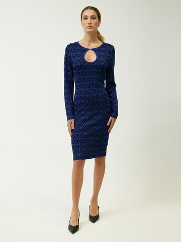 Abito in maglia di Influencer in blu