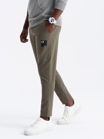 Pantaloni sportivi di Ombre in verde: frontale