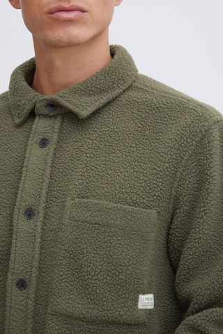 11 Project Between-Season Jacket 'Prdev Overshirt' in Green