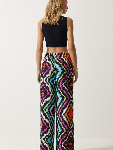 Happiness İstanbul Zvonové kalhoty Kalhoty – černá