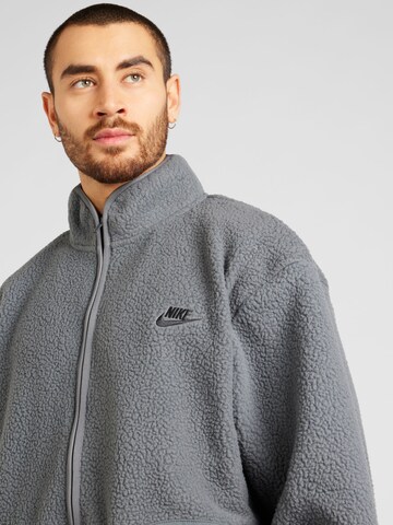 Nike Sportswear Fleecejacke 'CLUB' in Grau