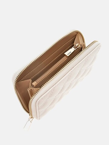 GUESS Wallet 'Giully' in White