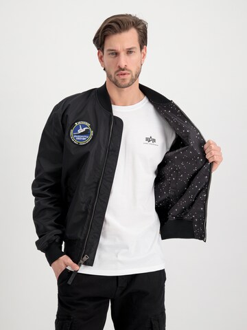 ALPHA INDUSTRIES Välikausitakki 'MA-1 TT NASA II' värissä musta