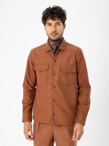 Antioch - Ajuste regular Camisa en marrón