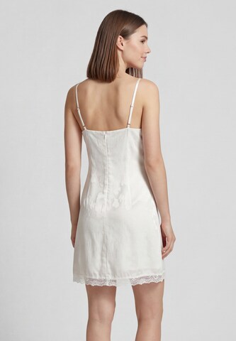 MYMO Dress in White