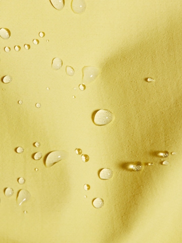 MAMMUT Outdoor Jacket in Yellow