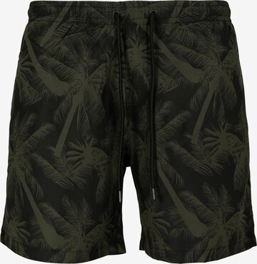 Urban Classics Board Shorts in Green: front