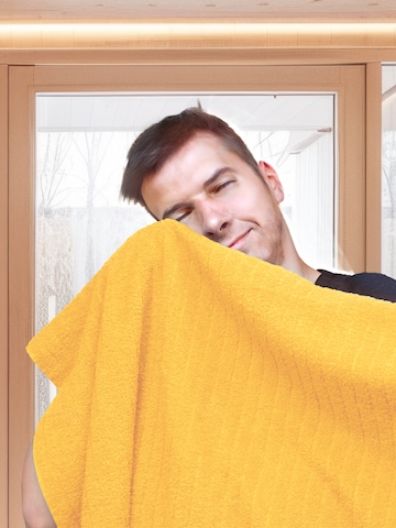 Lashuma Towel 'Kopenhagen' in Yellow