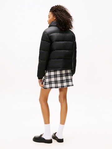 Tommy Jeans Přechodná bunda 'ESS' – černá