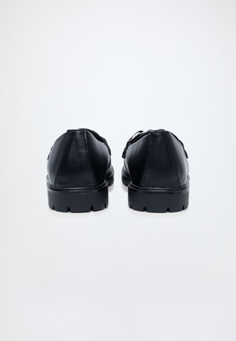 Chaussure basse 'Irma' ABOUT YOU en noir