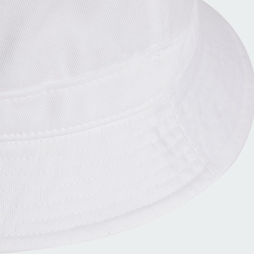 ADIDAS ORIGINALSŠešir 'Adicolor Trefoil' - bijela boja
