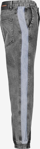 2Y Premium Tapered Jeans in Grau