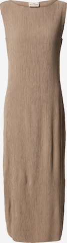 A LOT LESS - Vestido 'Amalia' en marrón: frente