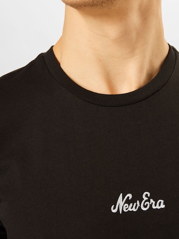 Tricou de la NEW ERA pe negru