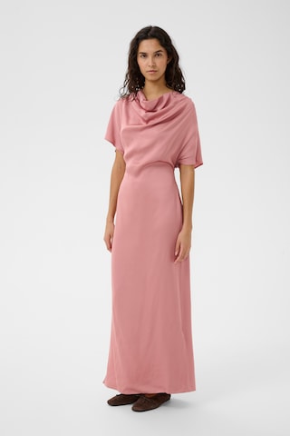 SOAKED IN LUXURY Jurk 'SLEvilia' in Roze