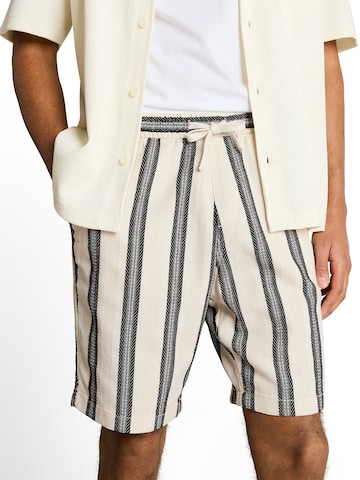 TOM TAILOR DENIM - Loosefit Pantalón en blanco
