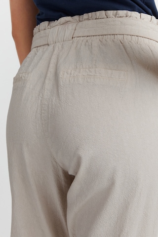 Oxmo Loose fit Pleat-Front Pants 'Lennja' in Beige