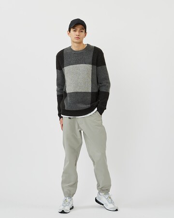 minimum Pullover in Grau