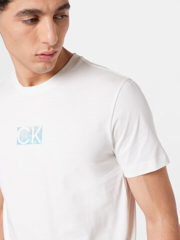 T-Shirt Calvin Klein en blanc