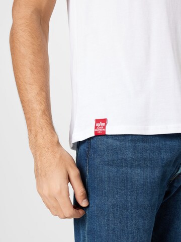 Tricou de la ALPHA INDUSTRIES pe alb