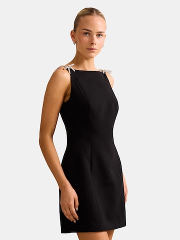 Forever New Cocktail dress 'Charlee' in Black: front