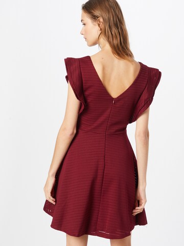 Robe de cocktail WAL G. en rouge