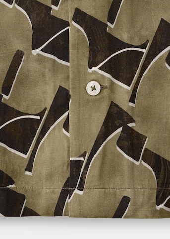 MANGO MAN Regular fit Button Up Shirt 'David' in Green