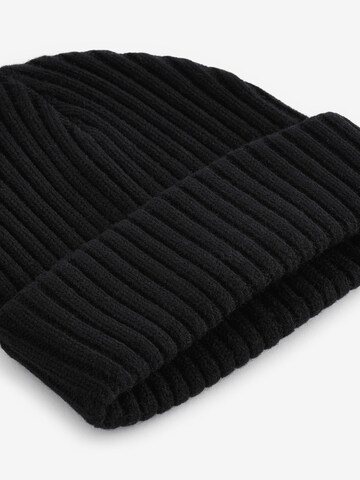 Next Beanie in Black