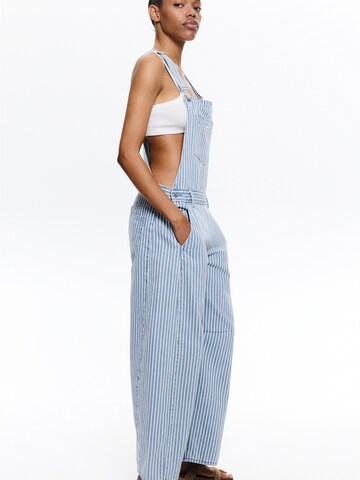 Pull&Bear Baggy Dungaree jeans in Blue: front
