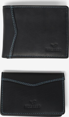 MUSTANG Wallet in Black: front