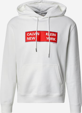 Calvin Klein Jeans Суичър в бяло: отпред