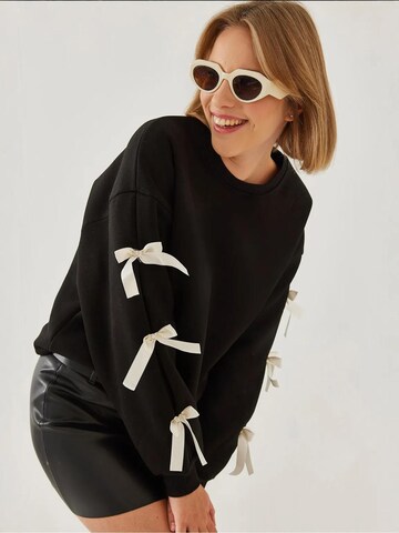 Bianco Lucci Sweatshirt in Zwart