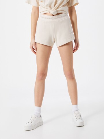 Calvin Klein Jeans Regular Pants in White: front